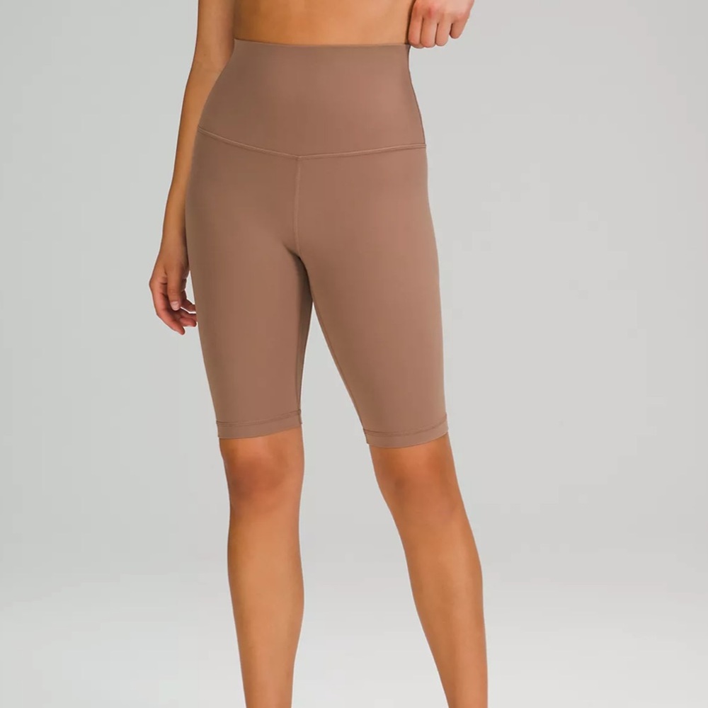 lululemon Align™ Super-High-Rise Short 10"